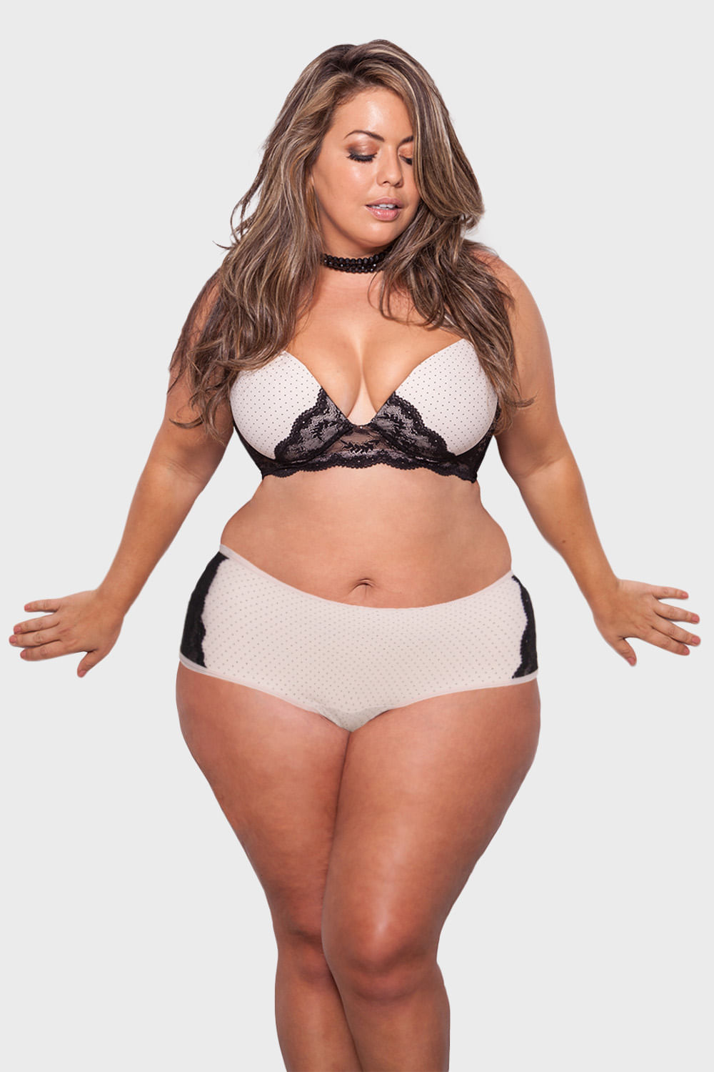 Calcinha Cale On Renda Plus Size Nude Po Renda Preta